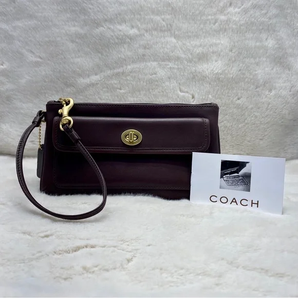 Vintage Coach mahogany turn lock wallet/wristlet - Picture 1 of 11